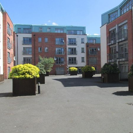 City Centre Flat Ideal For Contractors, Families & Relocators - Disable People Welcome - Free Parking, Fast Wifi, Smart Tv And 2 Bathrooms, 7Min Walk From Train Station! كوفنتري المظهر الخارجي الصورة